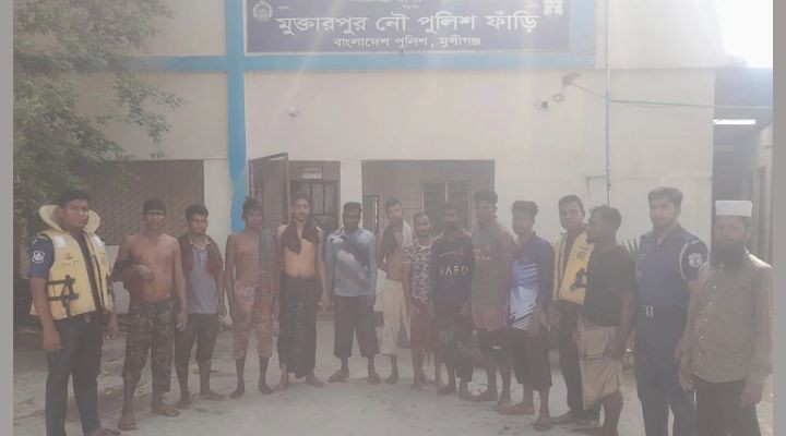 ধলেশ্বরী নদীতে ইটবোঝাই ট্রলার ডুবি, ১১ শ্রমিক জীবিত উদ্ধার